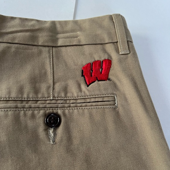 Dockers Other - Dockers Shorts Game Day Men's Straight Fit Flat Front Wisconsin Badgers Size 38